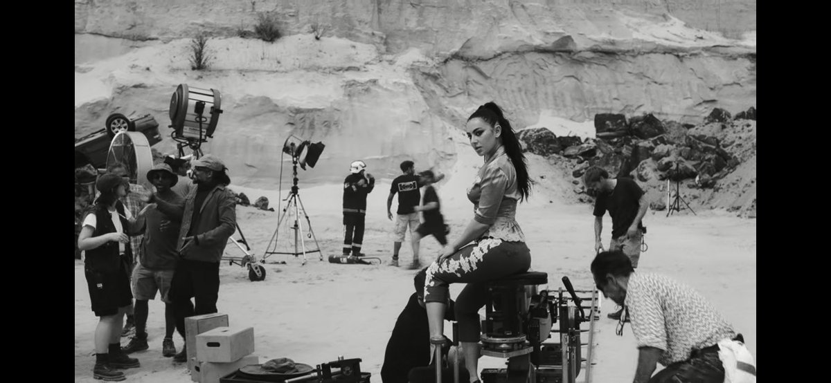 boysaliarpt3's tweet photo. is this the same set😭 https://t.co/NaxiAyqcnB