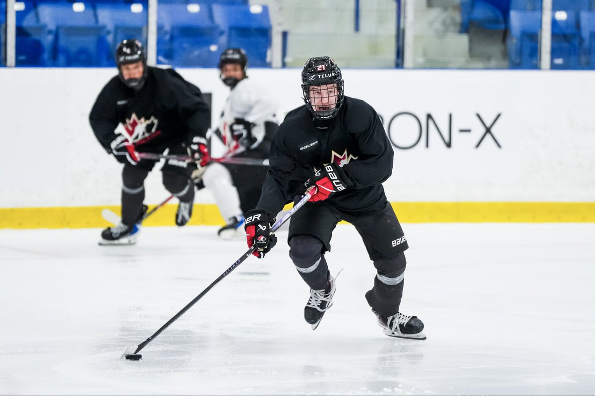 WHLGiants's tweet photo. Our guys in action at @HockeyCanada U17 Dev Camp 😤

Louis-Oscar Holowaychuk &amp; Crosby Mateychuk have helped Team Black to a 2-0-0 start in exhibition play.

Their final scrimmage goes today! https://t.co/MSAsuZHtpp