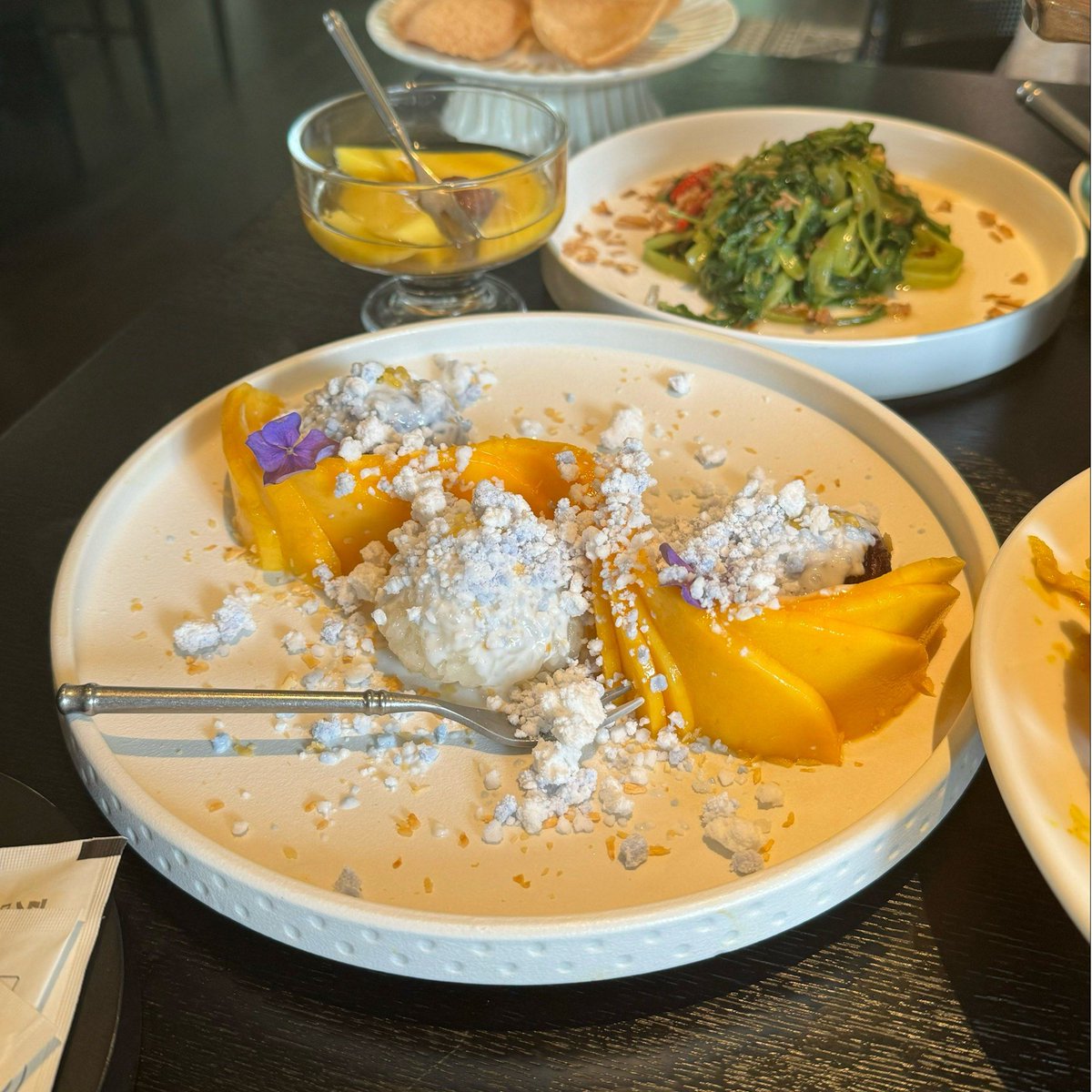 Thata42267609's tweet photo. Craving bold flavors Try tonight’s Thai green curry with coconut-infused chicken, fresh basil, and jasmine rice—vibrant, creamy, and perfect for a cozy night! https://t.co/nst6CL4KjE