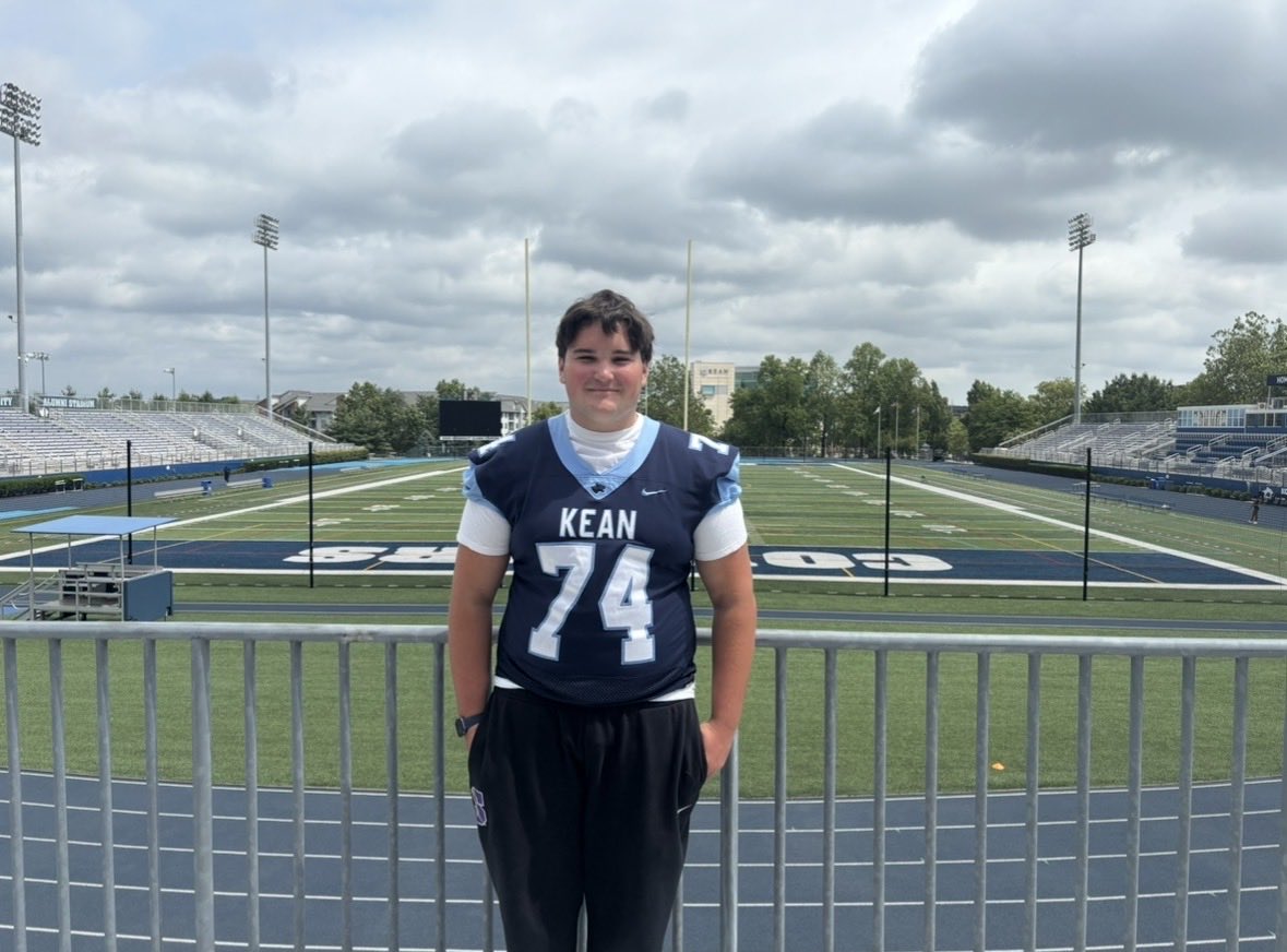 Philip_kolar74's tweet photo. After a great visit with @CoachEvanDurand at kean today I am blessed to say that I have received my second offer to play college football at Kean University thank you to the coaches on the staff for showing me around @Kean_football @rhoss14 @Coach_Priore @SayvilleFlashes https://t.co/DQxArp9JZG