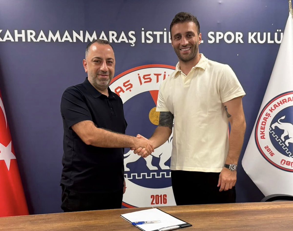 lokmanbasci's tweet photo. Kahramanmaraş İstiklalspor’da Alparslan Öztürk ile yeniden sözleşme imzalandı. Geçtiğimiz sezon kadro dışı bırakılan deneyimli futbolcu bu sezon takımın önemli parçalarından biri olacak. İsabetli bir karar. https://t.co/Il2xztUVAL
