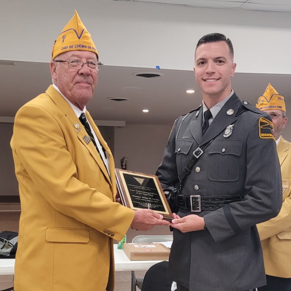 NCSHP's tweet photo. Trooper D.R. Grady was named NC Law Enforcement Officer of the Year on July 18 in Winston-Salem by the Forty and Eight. While off duty, he identified and detained a carjacking suspect until units arrived. His actions reflect the highest standards of @NCSHP. https://t.co/CYya6jKJvr