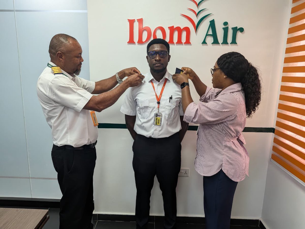 ibomairlines's tweet photo. As we wrap up the station-wide ceremony, congratulations to our Uyo-based Licensed Maintenance Engineers on their successful professional career upgrade. 👏🏾🎉

Join us in celebrating:
🔸Engr. Utibe E.
🔸Engr. Imaobong 
🔸Engr. Michael 
🔸Engr. Lawrence 
🔸Engr. Bamidele https://t.co/T9mVNYzq0K