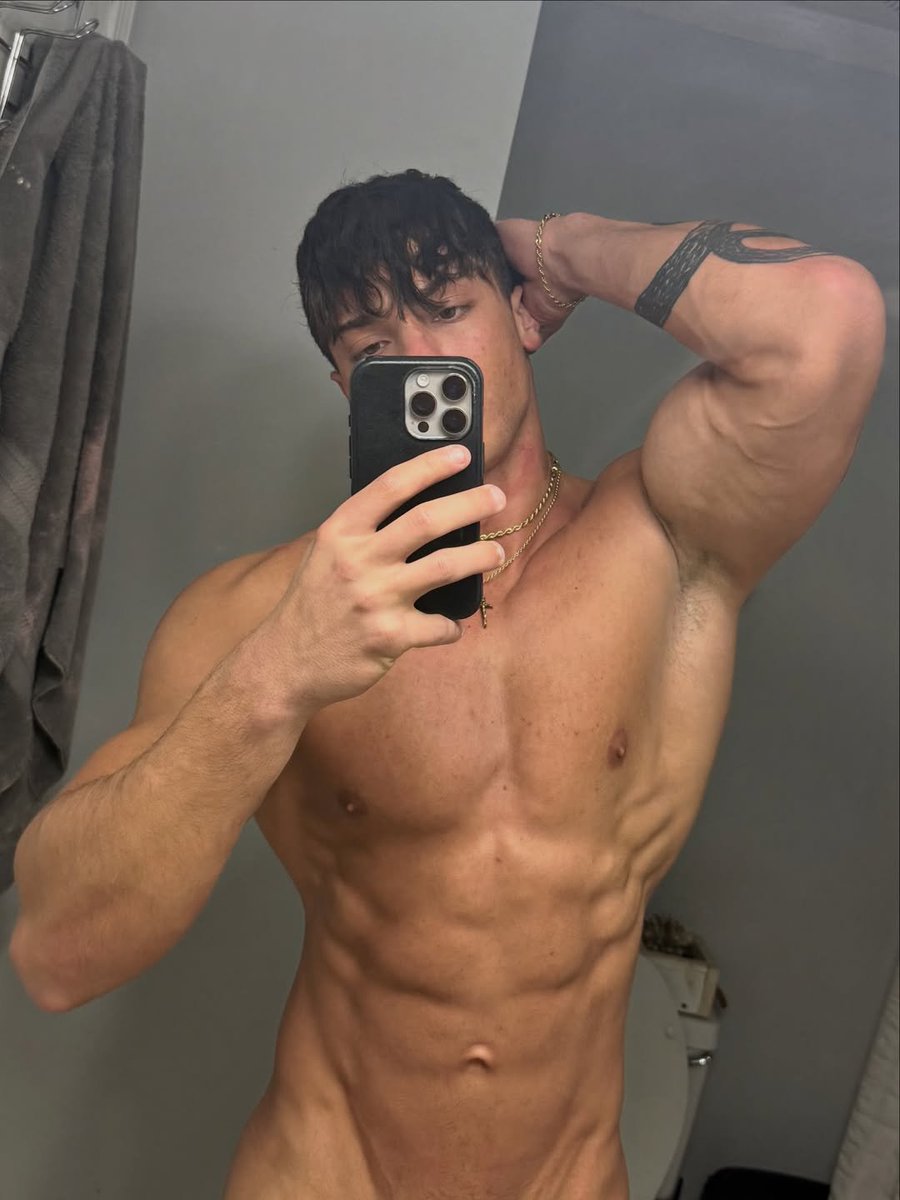 neoblitzdb31's tweet photo. Stoughtan💪🏻 https://t.co/OOfTkvgUqr