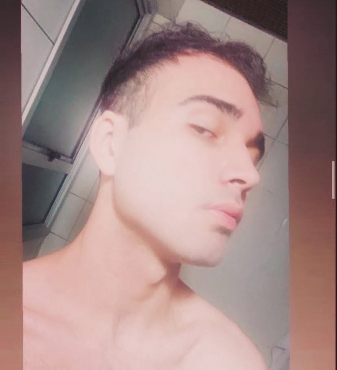 GabrielGravva's tweet photo. vc seria meu amigo sabendo que tenho 1 milhão de maestria de jhin https://t.co/ZLWpVmYp5B