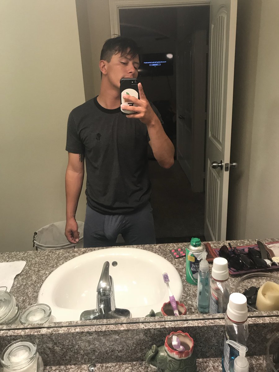 ryansoliz1's tweet photo. Cashapp $ryry95nono
OF got deleted.
DM me for the blessings https://t.co/vUuTVNrs3G