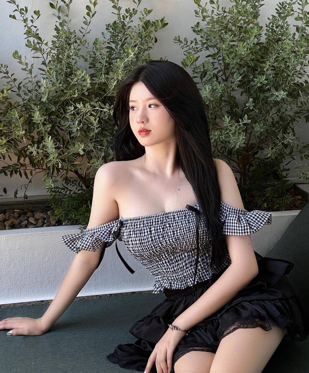 MichelleTioxpo's tweet photo. 🔍 https://t.co/YYyiM1gFuS
