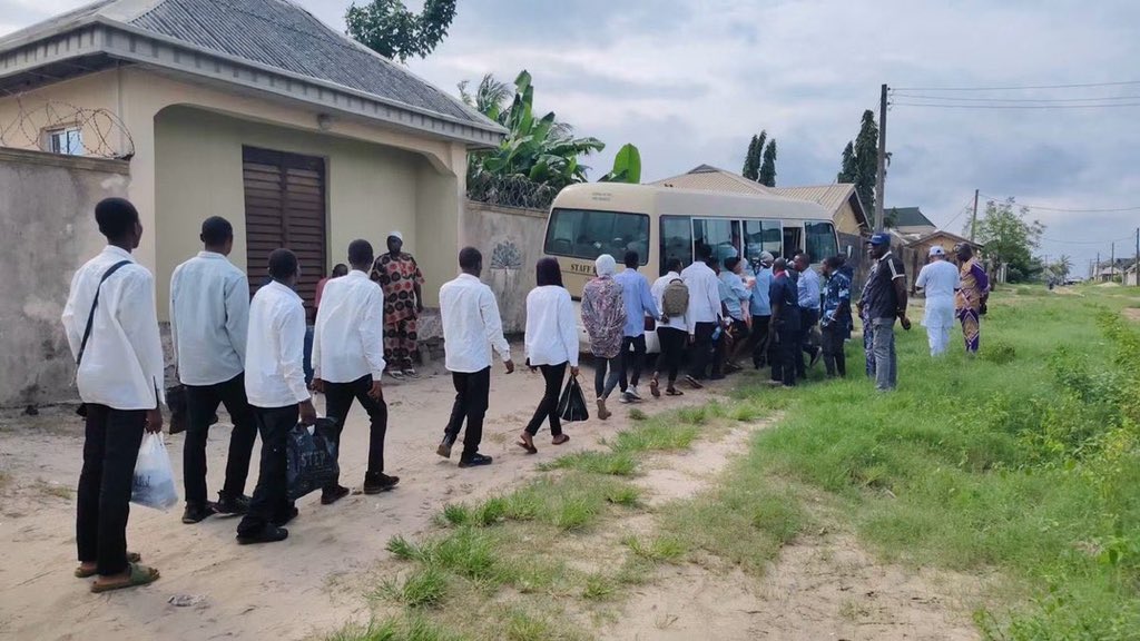 instablog9ja's tweet photo. NSCDC shuts down fake university in Badagry, Lagos, rescues 106 students allegedly promised foreign admission for up to ₦1.5m. https://t.co/2YlJWvxuPJ