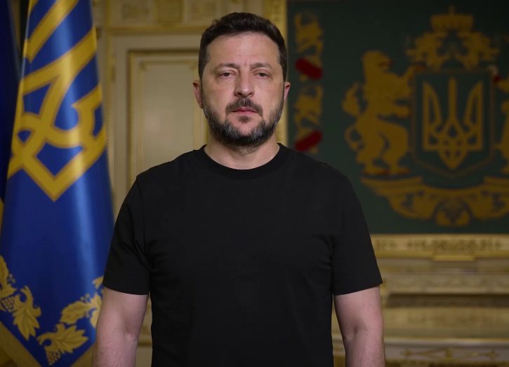 AMK_Mapping_'s tweet photo. Zelensky has officially dismissed Commander-in-Chief of the Ukrainian Armed Forces Oleksandr Syrskyi, replacing him with Commander of the Joint Forces of the Armed Forces of Ukraine Mykhailo Drapatii. https://t.co/mVQaaalmgC