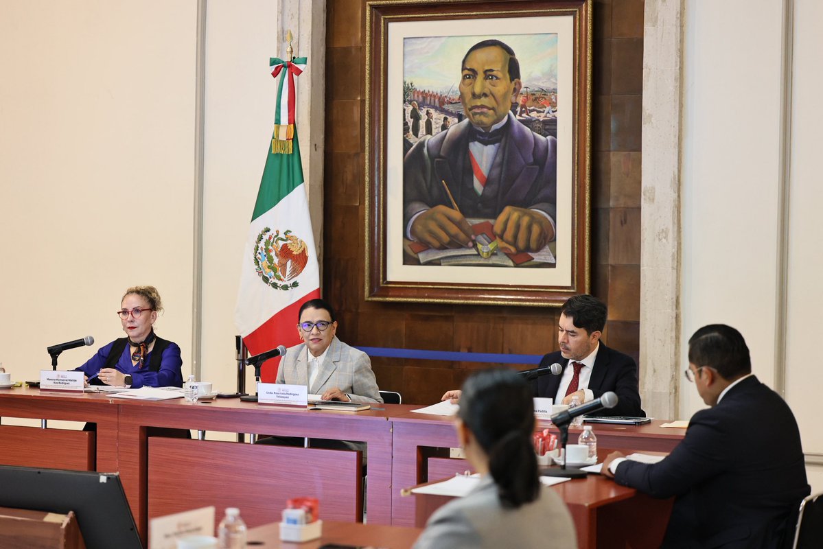 rosaicela_'s tweet photo. #Hoy tuvimos sesión del Comité Permanente de Preliberaciones, para dar seguimiento desde @SEGOB_mx a la identificación de personas privadas de la libertad en condición vulnerable con delitos no graves, que pueden acceder a mecanismos de preliberación, amnistía o libertad anticipada y así brindarles la oportunidad de que retomen su vida y se reinserten a la sociedad. Atención especial a indígenas, mujeres, personas con discapacidad, adultos mayores, entre otros. 🇲🇽 ⚖️ @Claudiashein @arturomedinap @monderh73