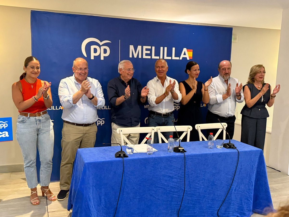 PPMelilla's tweet photo. El secretario general del PP, @Mtelladof, ha asistido esta tarde a la Junta Directiva del @PPMelilla donde ha denunciado el “abandono” del Gobierno central hacia #Melilla. 

👉🏽 Sostiene que la ciudad sufre las consecuencias de la falta de inversiones y de decisiones en ámbitos como la sanidad, la aduana, el aeropuerto o las bonificaciones a la Seguridad Social. 

❌ Acusa al Ejecutivo de tratar a #Melilla “como una molestia” en lugar de como “un patrimonio de todos los
españoles”
