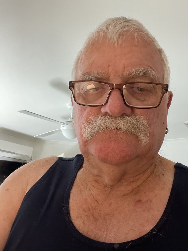 maticraft545's tweet photo. Would you love me even if i’m this old? https://t.co/cTzhl6yyAR
