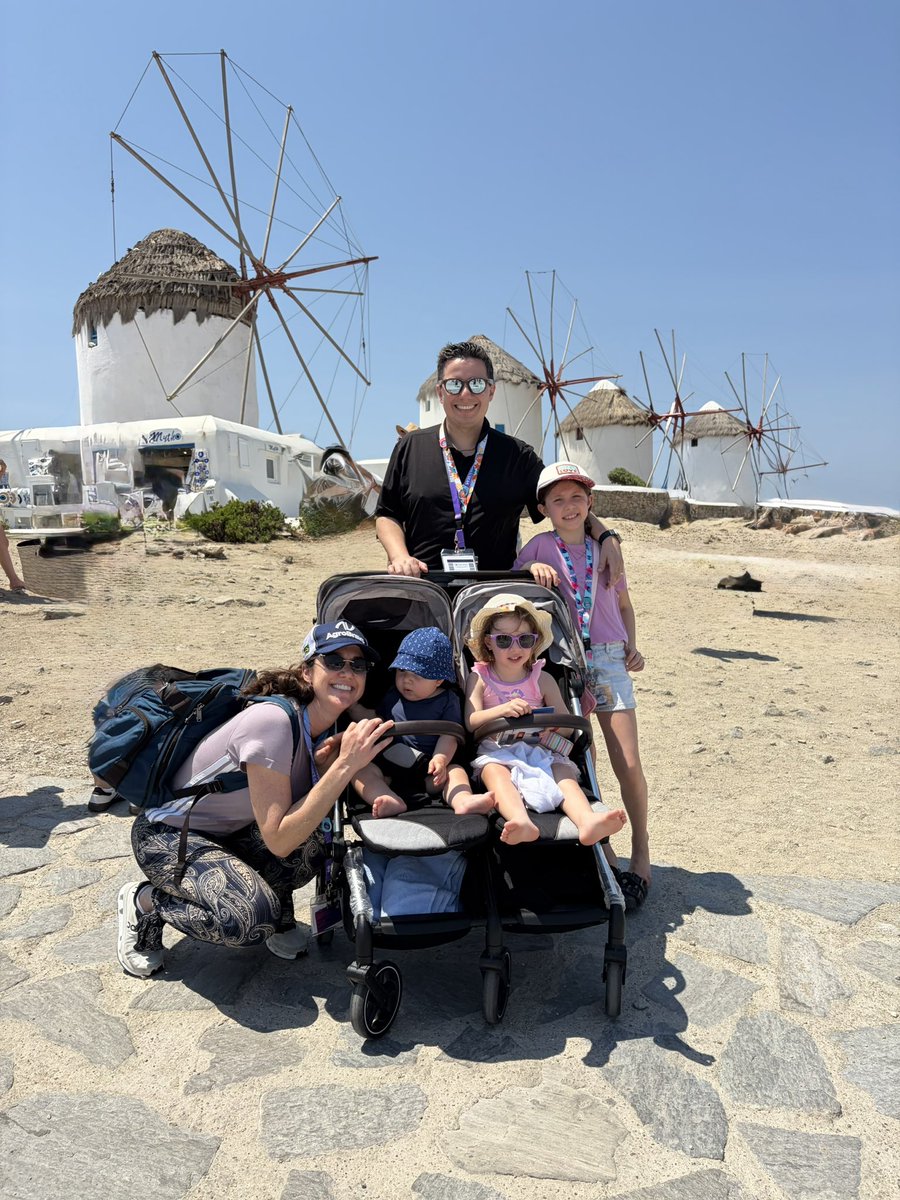 JulioBravo_'s tweet photo. Mykonos with my family♥️ https://t.co/qw9WnX33LJ