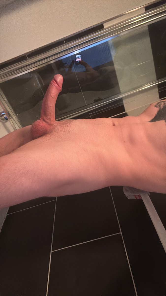 sullilerigolow's tweet photo. Je suis chaud se soir profite que je sois dans la douche fait tes demandes les plus folles , je les exaucerai si tu es prêt a me faire plaisir aussi

Rt et like si tu veux une photo gratuite https://t.co/ip4kJsfhI3