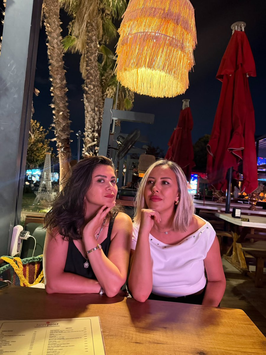 burcak_sel's tweet photo. ne güzel kızlar var…♥️ https://t.co/wzj0XhPiuw