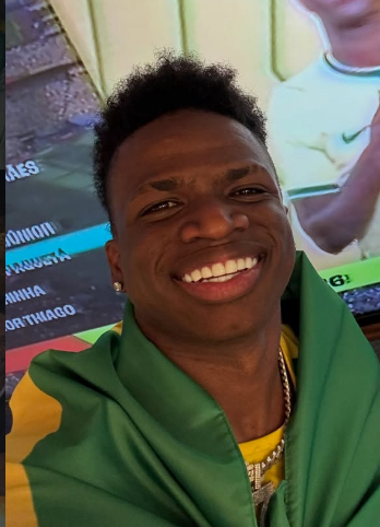 ContentJuan's tweet photo. El Vinicius colombiano se quedo sin trabajo jajajjajajaja https://t.co/2PQ6uZNW0S