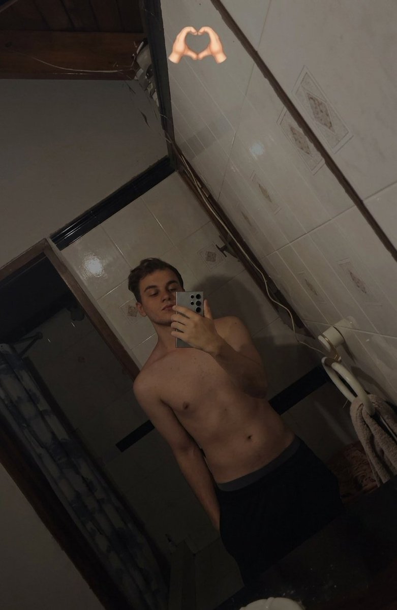 SeebaMalin's tweet photo. Día noche una de dia otra (? https://t.co/yd0ubJCOx7