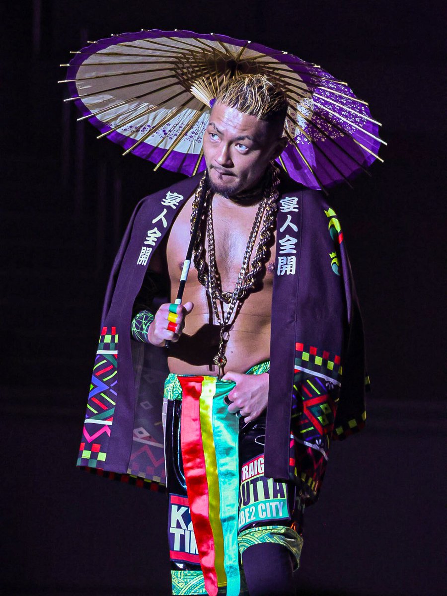 Hirocco_'s tweet photo. 2026.7.20
神戸ワールド記念ホール

kzyの法被、番傘、金チェーンジャラジャラ入場スタイルはほんまに何度観てもカッコイイ！！
この入場が観れる事も楽しみやった✨

コーナーでのチャンピオン待ち姿も
最高！！

#DRAGONGATE
#kzytime 
#kzy https://t.co/g2SaLM67mW