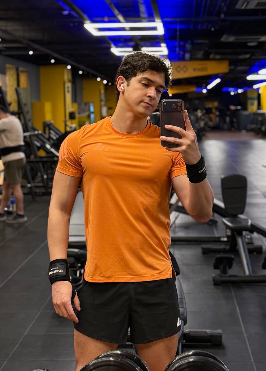 jorgeleoms's tweet photo. Lo fan que soy de este color 🧡 https://t.co/4bjl3UVxwV