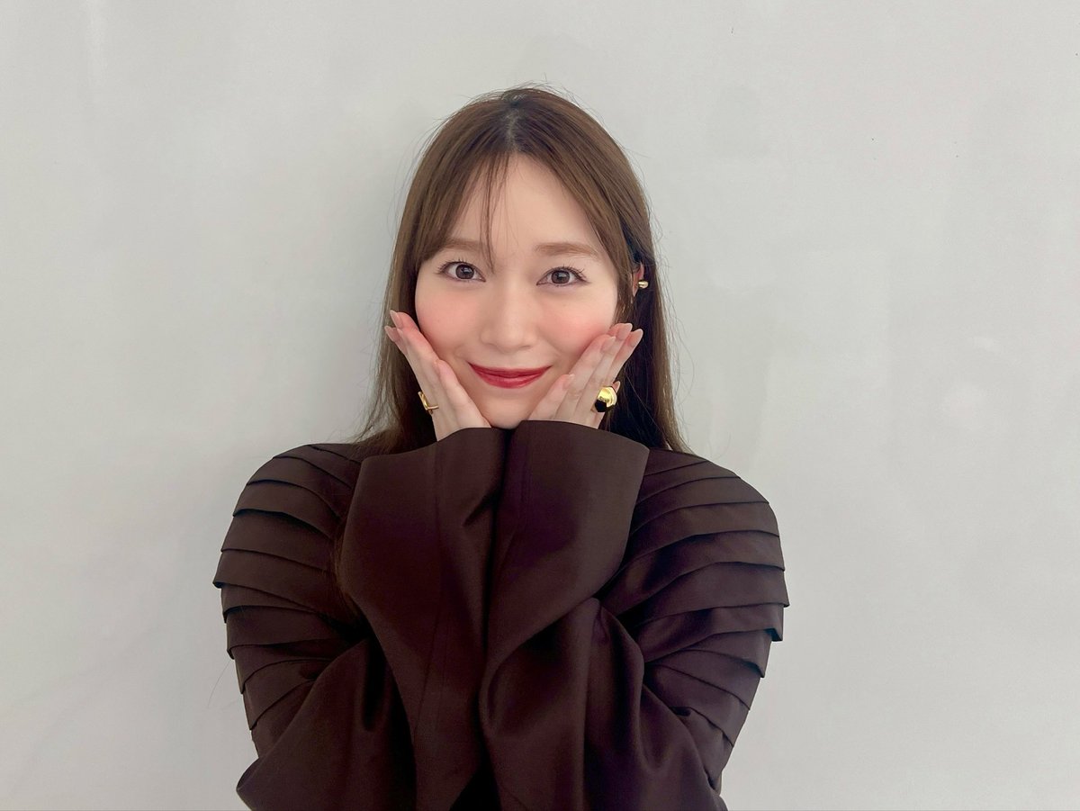 sakurazaka46's tweet photo. 本日7月22日(水)発売
「MAQUIA」9月号に

#守屋麗奈 が登場しています💄💕

ぜひチェックしてください🌸

#MAQUIA #マキア #櫻坂46
https://t.co/HHu4h5UpcV https://t.co/tVaUedLVmV
