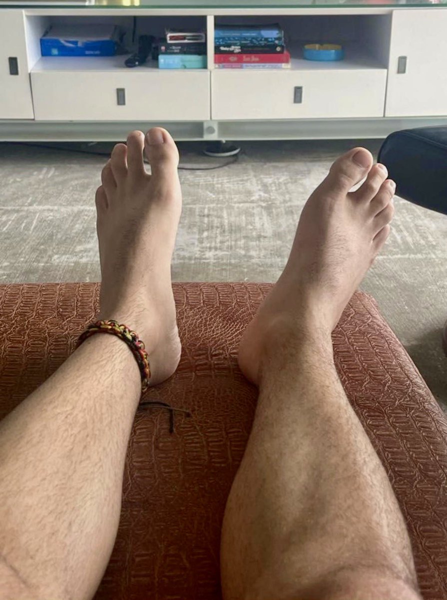 HolyIncubus69's tweet photo. 👣 🇵🇷
#feet #foot #menfeet #guyfeet #malefeet #footfetish #feetfetish #fetish #pies #piessudados #piesmasculinos #flipflops #anklet #latinofeet #gayfeet #bi #horny #barefoot https://t.co/xLHbpHblUK