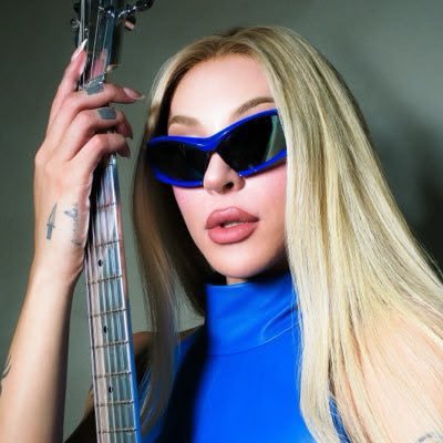 updatecultura's tweet photo. 🚨 POP EMERGENCY: Pabllo Vittar anunciou o lançamento do LEAD-SINGLE “Rockstar”, com Villano Antillano, para o dia 23 de JULHO. https://t.co/rBbVeL5YzD