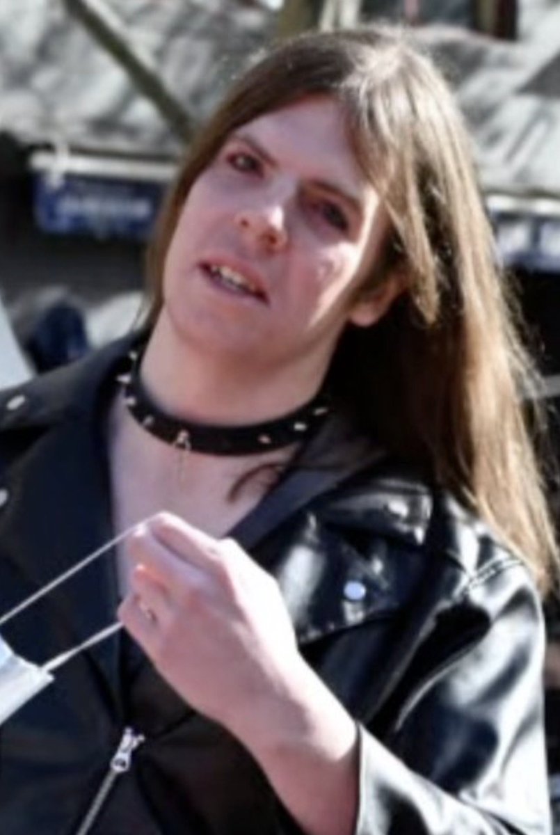 Glinner's tweet photo. They'll be 'outed'. lol yes because otherwise it would be impossible to tell they're trans https://t.co/btIL1kuqyN