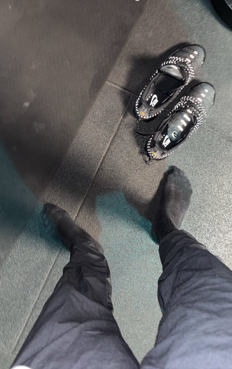 BossJibril93's tweet photo. Wewe vnez decrasser mes gros iep après une bonne séance bien harr bande de pute🖕🏽🏴‍☠️💪🏽

#domi #cashmaster #feet #findom #soumis #moneyslave #drain #rebeu https://t.co/p74hazCqu1