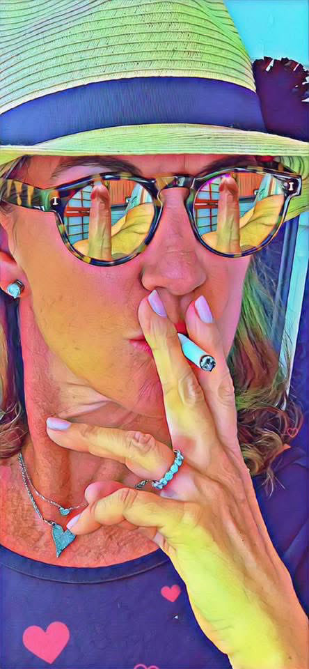 BrianDuBoisGil1's tweet photo. The unbelievable Elizabeth. Sexy Smoking Hotwife. https://t.co/wmtwuTZO6Q