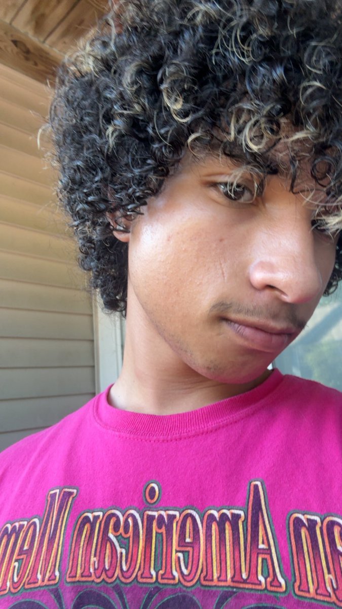 skinnedmari's tweet photo. my face vs my dick , pick one https://t.co/Qm6Hv2RM3d