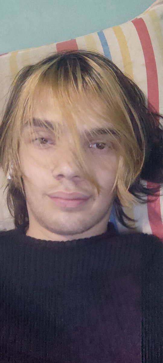 O_NACHOS's tweet photo. Fotos que tirei esse ano, lembranças, papo de mudar de cabelo logo. https://t.co/QygsuQHJ9j