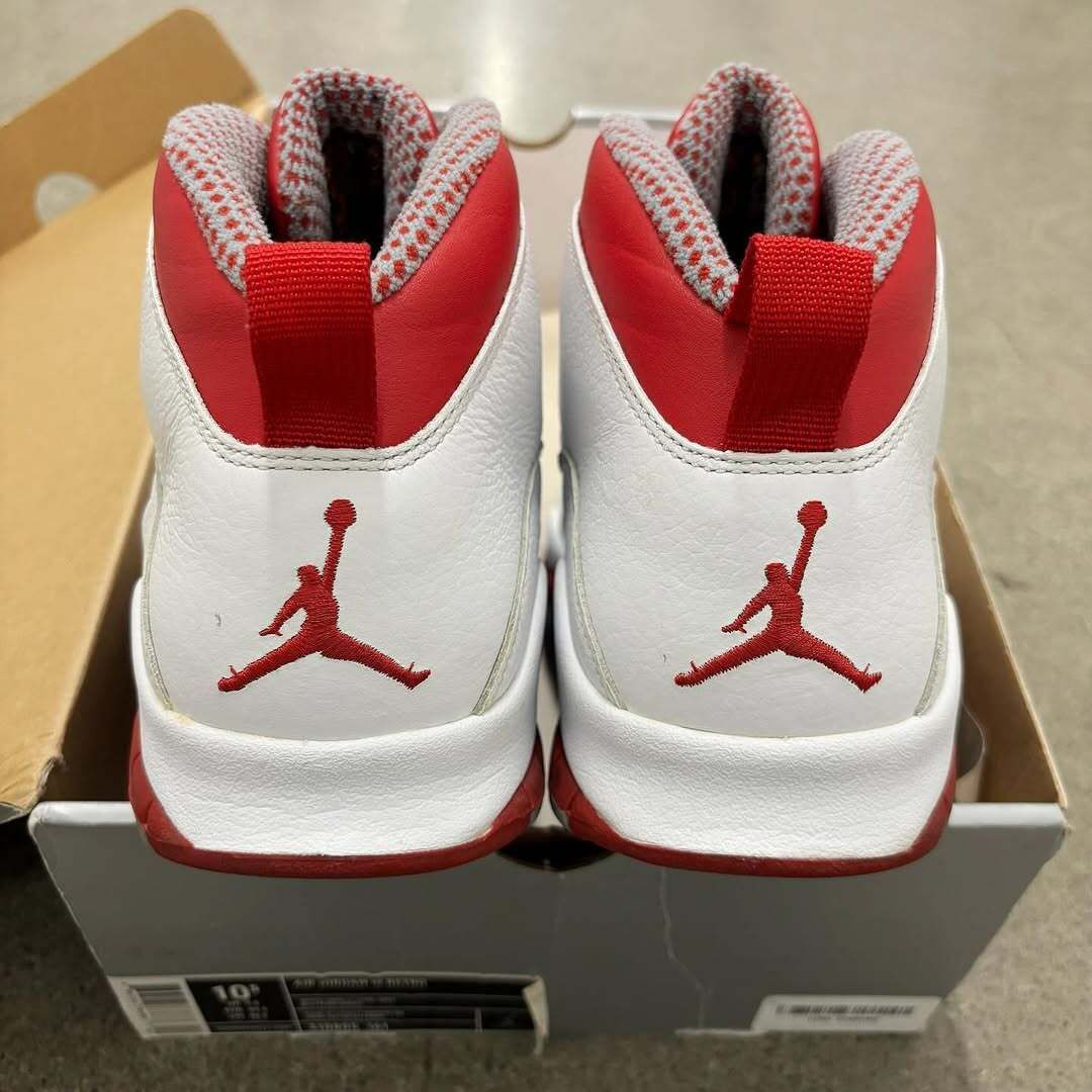 JustFreshKicks's tweet photo. Air Jordan 10 "Red Steel" Returns March 20th 🩸

Details: https://t.co/U4BoIZvRG6 https://t.co/tPOwCm4QE6