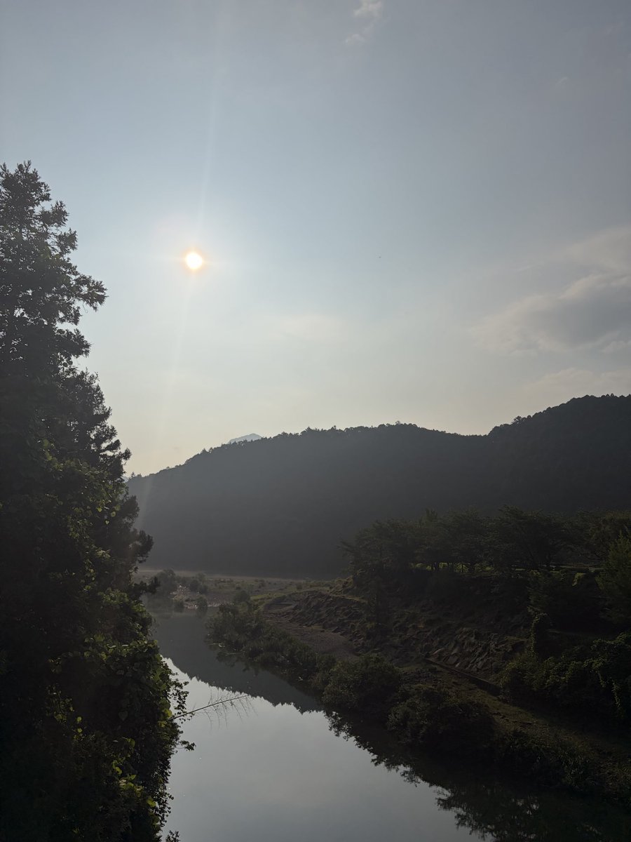 Dr_kojiro's tweet photo. 久しぶりの投稿。
ここ最近は少しバタバタしていましたが、ようやくいつもの日常に戻りつつあります。

地域での暮らしに寄り添いながら、日々の診療を一つひとつ大切に。
今日も焦らず、一歩一歩。
頑張っていこう。 https://t.co/y3ECuRbNm7