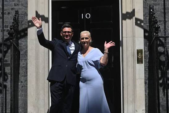SimonHarrisMBD's tweet photo. It’s sad that Britain has now reached the ‘chatting shit about the outfit of someone who has had a double mastectomy’ stage. Fucking pack it in. https://t.co/lHNpIthRfl
