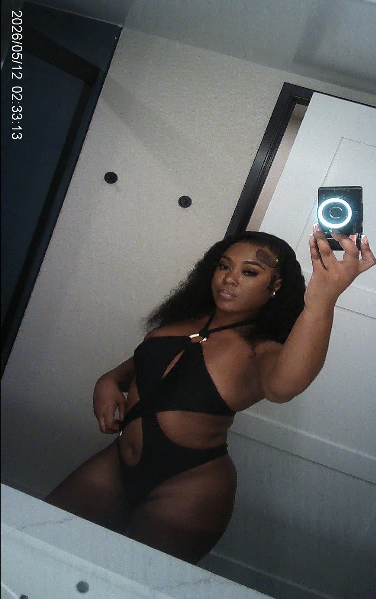 The1n333's tweet photo. Body dangerous good maintenance I see 💋🖤 https://t.co/QYEoaM0kdN