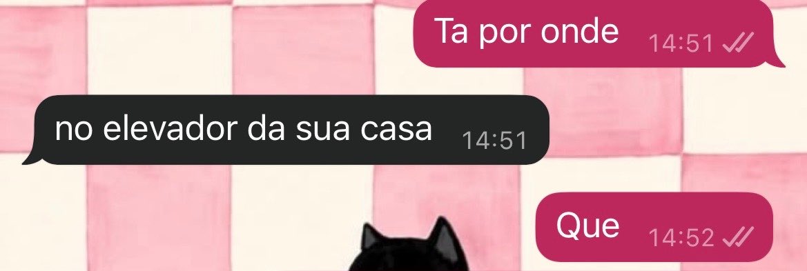 jjkoollen's tweet photo. chamo meus amigos aqui pra casa e todo mundo entra sem nem me avisar https://t.co/XNoLk0CKER