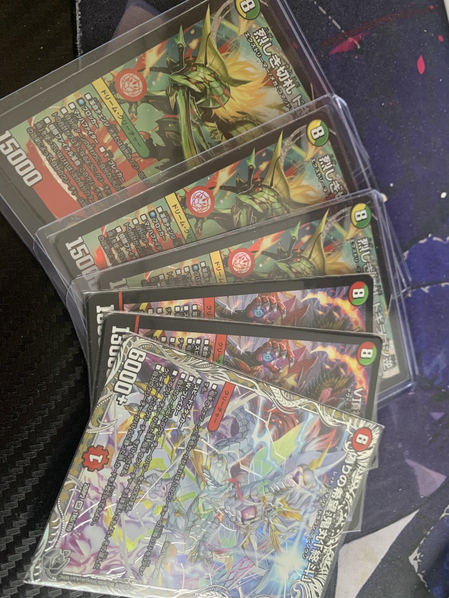 mobuoji_kabe's tweet photo. 昨日まで用が地元に帰ってたんだけどその時遊んだ友達から頂いたけど普通に怖い https://t.co/PCb7ToJWNv