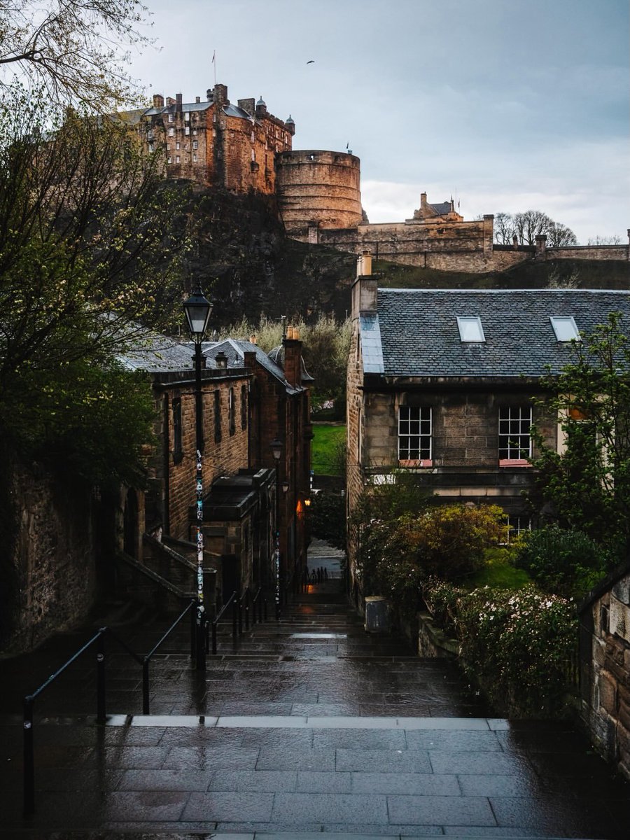 echoesofworld's tweet photo. Edinburgh, Scotland https://t.co/nbFIDYhbiP