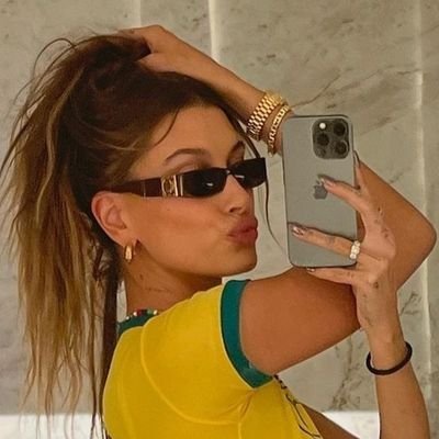 Felipe_13_2's tweet photo. @b0ssyb1tch @whyso1d @eumesmakarolina https://t.co/mkGHTJOBDs