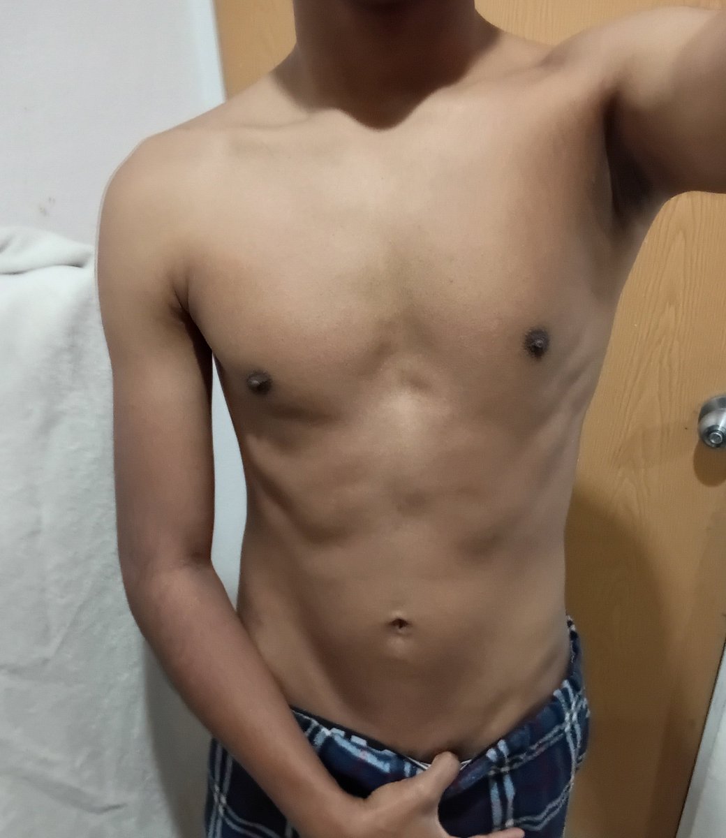 Young_uninvited's tweet photo. Alguien va a querer? 

Dm abierto 😉❤️‍🔥 https://t.co/jfD6vTonAN