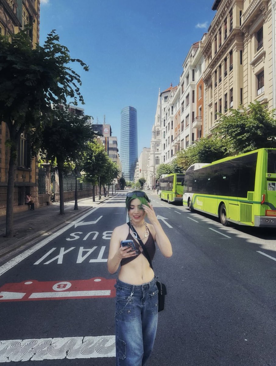 InfoFairlyGab2's tweet photo. 📸 ¡GAB AGREGÓ UNA NUEVA PUBLICACIÓN A INSTAGRAM! 

‼️- “solo me traje 1 pantalón 👖”
https://t.co/V21y80DuwT https://t.co/5WkAeT4Nwb