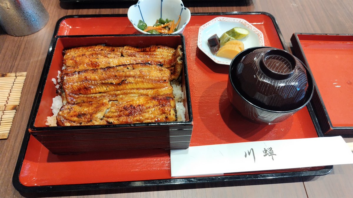 if0508if's tweet photo. 7/22(水)のスタートです

昨日は川蝉さんにて鰻ランチ🎶
金額に見合った美味しさでした😋
ただ…ハエだけは気になった💦

さぁ今日も素敵な１日にしよ🍀

ってな感じでおはようございます😉 https://t.co/lKySzhKCO7