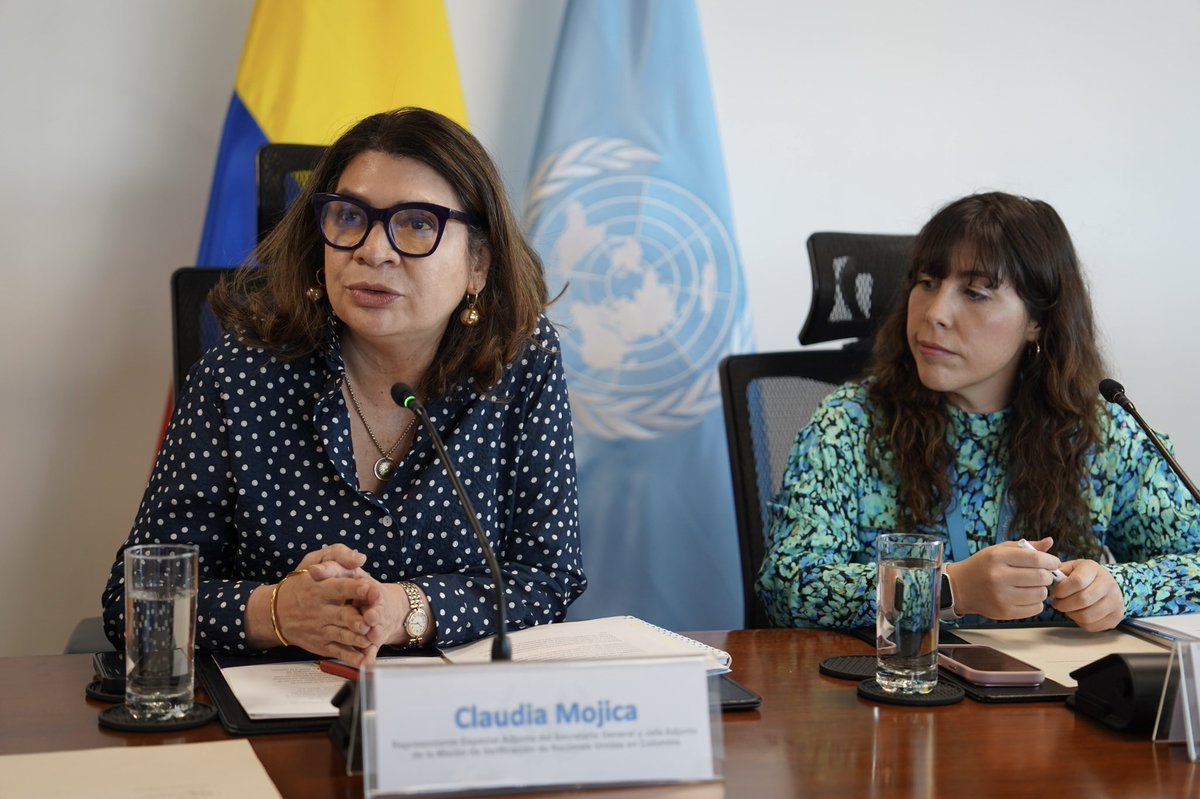 MisionONUCol's tweet photo. #Bogotá | En la #ITPS Nacional Extraordinaria, con la participación de Claudia Mojica, jefa adjunta de @MisionONUCol, entidades del Gobierno 🇨🇴 y @ComunesCoL, se fortaleció la coordinación de acciones frente a las situaciones de seguridad registradas en distintos ETCR. 🧵 https://t.co/3CCEaNegfQ