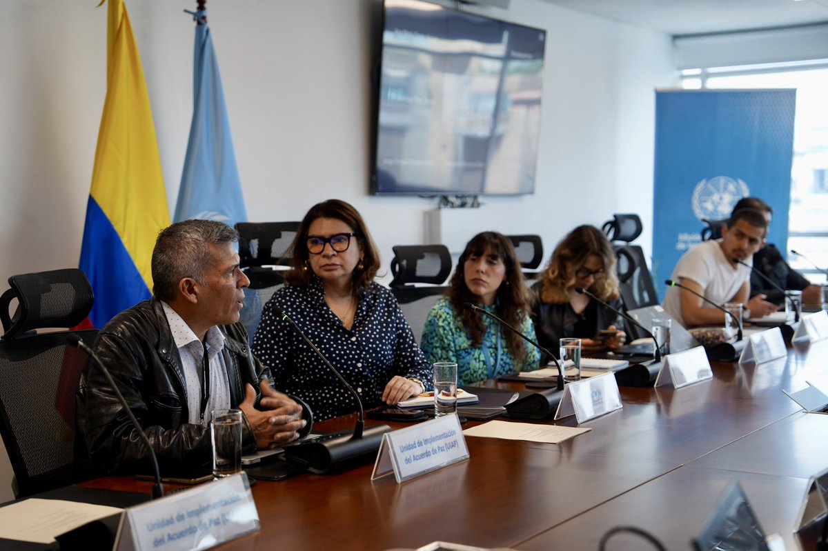 MisionONUCol's tweet photo. #Bogotá | En la #ITPS Nacional Extraordinaria, con la participación de Claudia Mojica, jefa adjunta de @MisionONUCol, entidades del Gobierno 🇨🇴 y @ComunesCoL, se fortaleció la coordinación de acciones frente a las situaciones de seguridad registradas en distintos ETCR. 🧵 https://t.co/3CCEaNegfQ