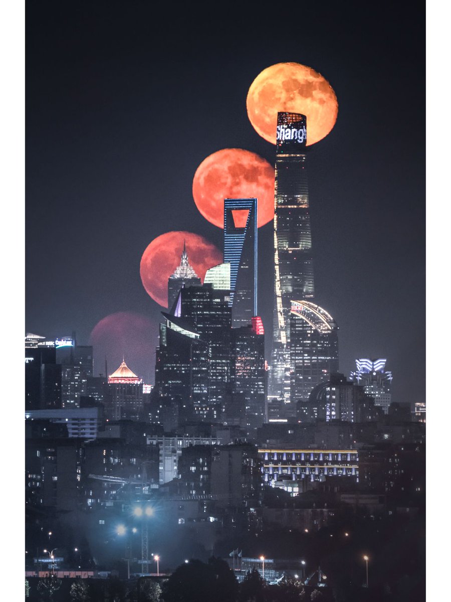 SurajLonkar8's tweet photo. [Cheers to the mid-autumn moon—may your days be as sweet as mooncakes and your heart full of warmth!  #MidAutumnFest]， https://t.co/8cpEYISrVh