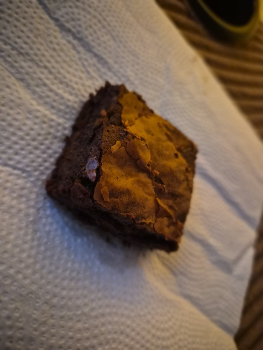 whathebea's tweet photo. de acordo com meu namorado melhor brownie que ele ja comeu 

e a gente ja comeu em mtos lugares aqui em sp PORTANTO 💅 https://t.co/SPIw3oZSys