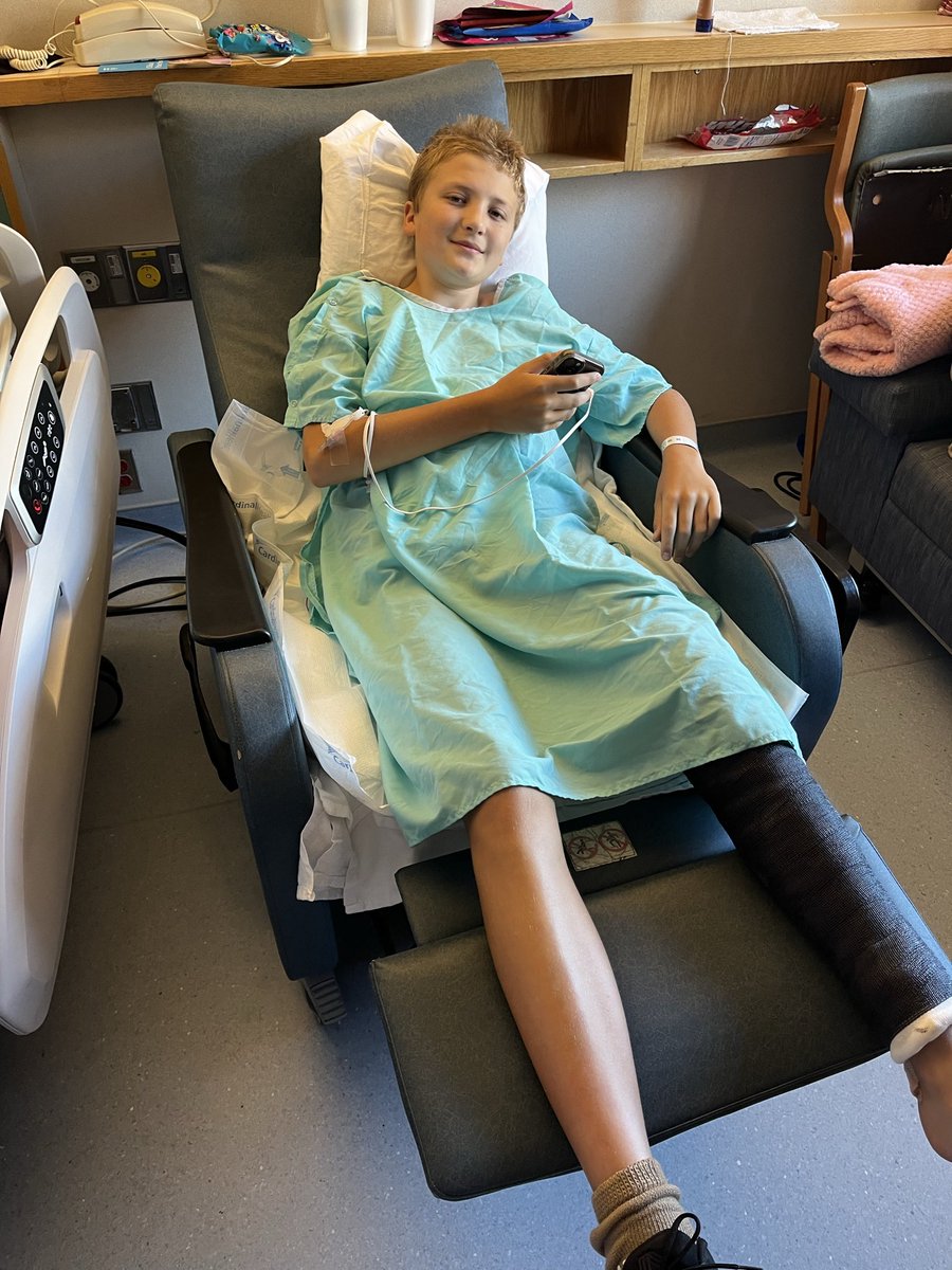 spindler_greg's tweet photo. Got news today that Bentleys femur fracture was the result of a rare form of cancer called ewings sarcoma.  Been at the Mayo Clinic Rochester since Thursday.  He will have a long road to recovery, but he has a positive outlook and vows to return to playing hockey. https://t.co/8jD4H1Imyo