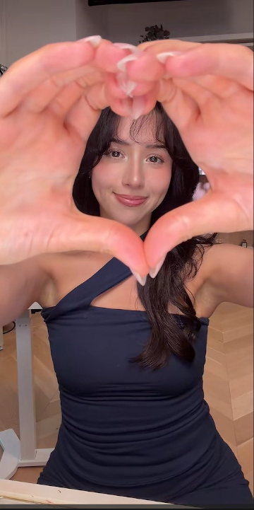 OnlyPoki's tweet photo. Feel so blessed for catching Poki's Tiktok Live! 🥰 https://t.co/t4531feM09