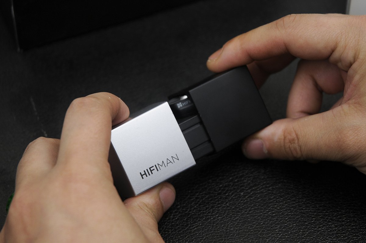 swkr91's tweet photo. Just nailed my weekend haul—unboxing this sleek wireless earbud set I’ve been eyeing for months! No shipping delays, perfect packaging, already testing the sound quality and it’s chef’s kiss https://t.co/t0TeolfdXh