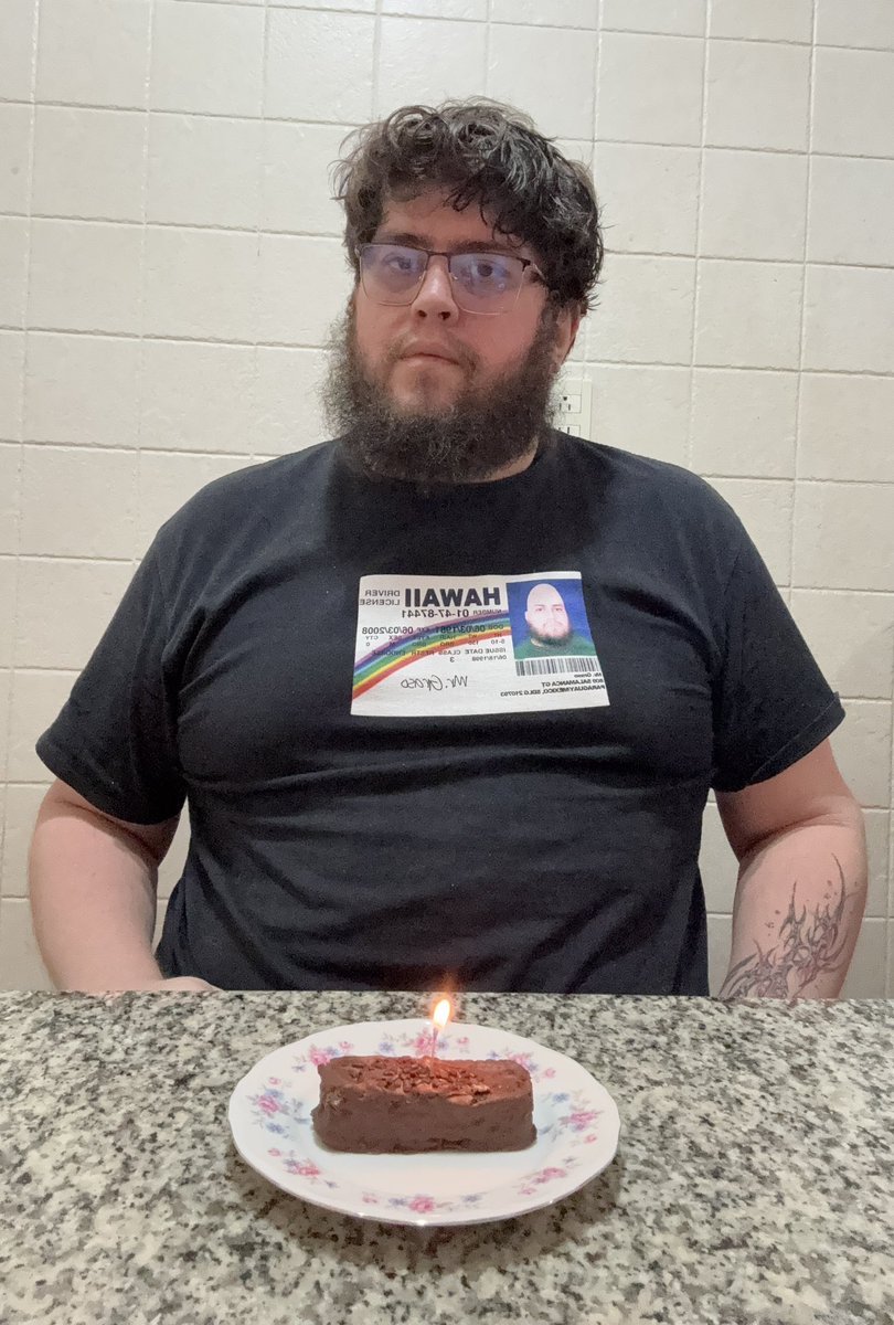 mrgraso's tweet photo. Feliz Cumpleaños a mi :v https://t.co/b6OTwgdZ4O